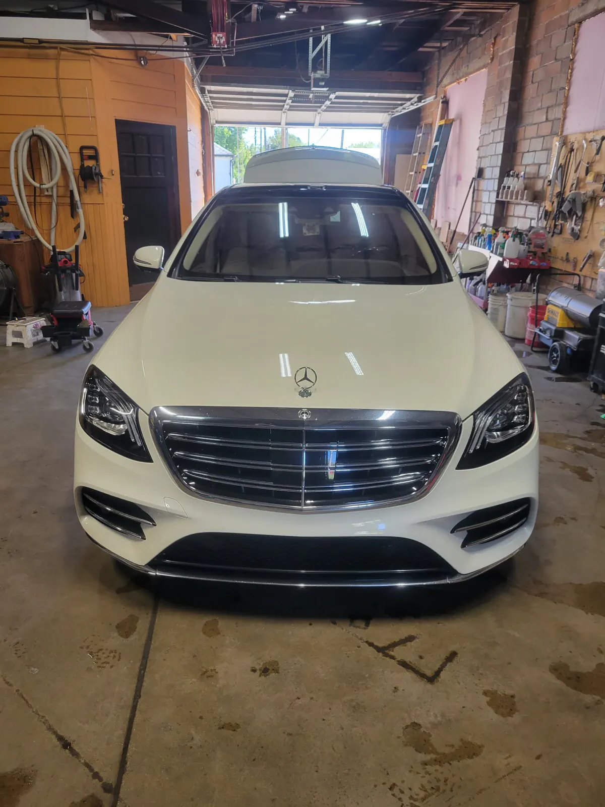 Finished Scorpion28 detail result on a white luxury sedan